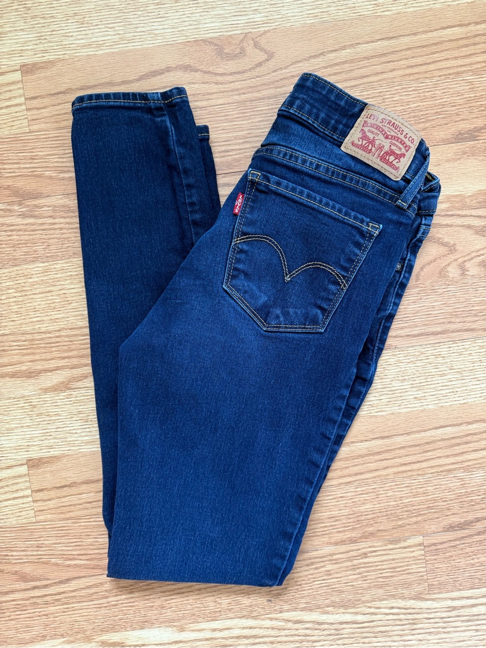 Levi's Women's 711 Skinny Jeans